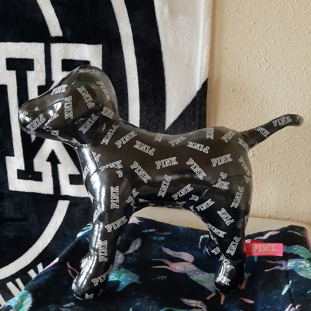 Vs Pink Pup